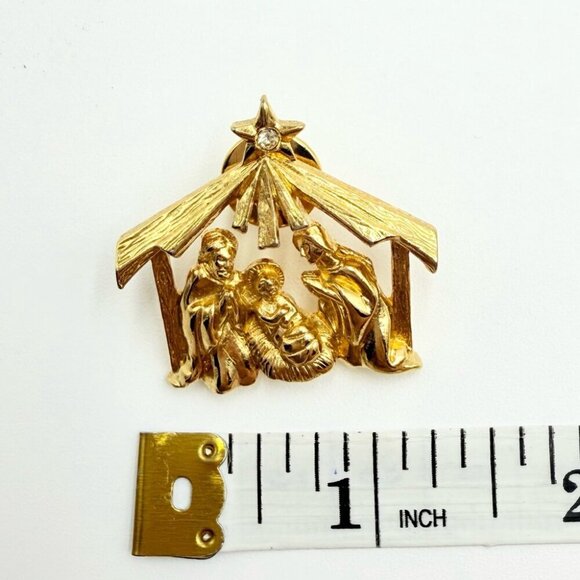 Vintage AVON Gold Tone nativity tack pin brooch with rhinestone star - Picture 4 of 4
